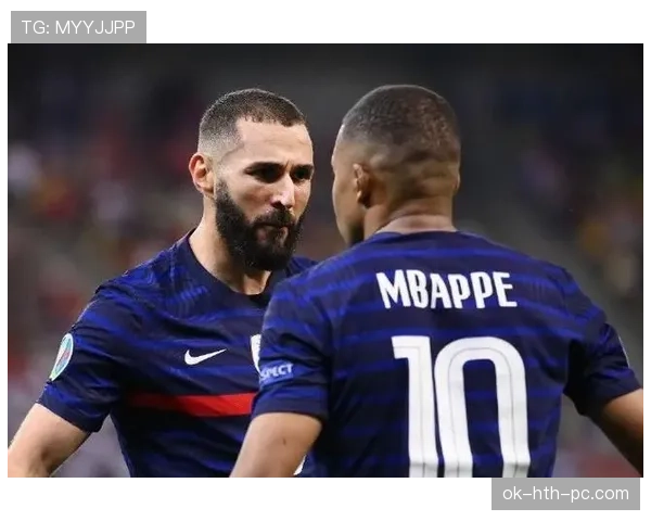 本泽马如何用被低估的十年蜕变为世界顶级中锋